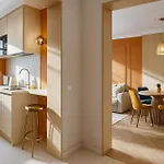 Qult - Huxley Бухарест