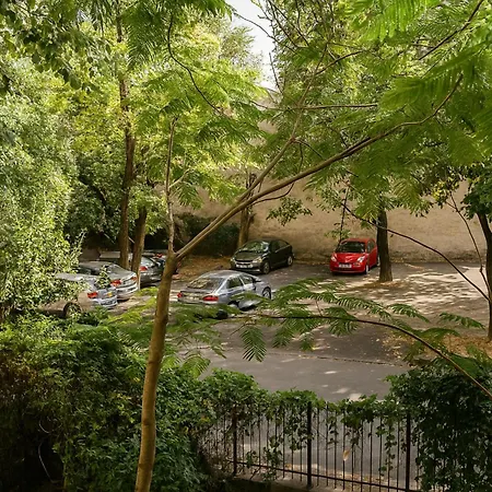 Qult - Huxley Appartement