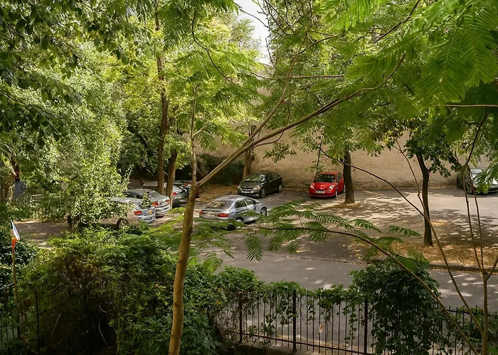 Qult - Huxley Apartament