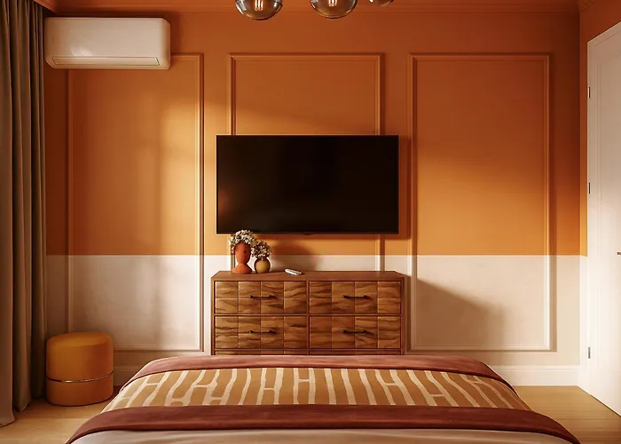 Qult - Huxley Bucharest