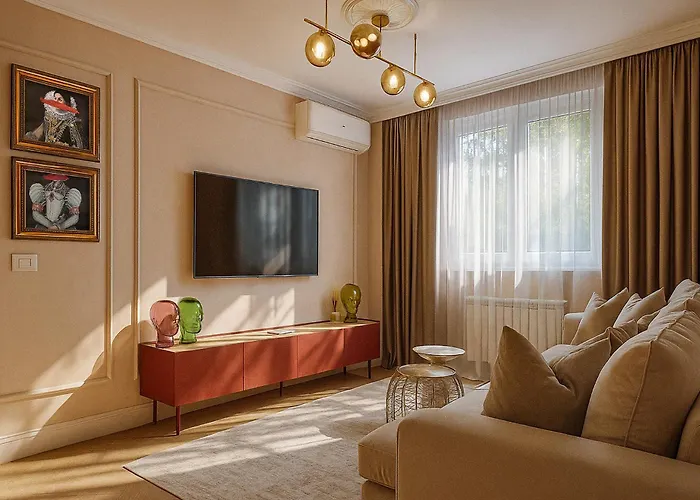 Qult - Huxley Bucureşti