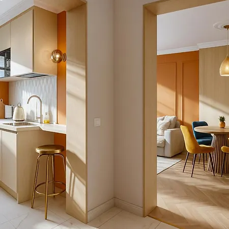 Qult - Huxley Bukarest